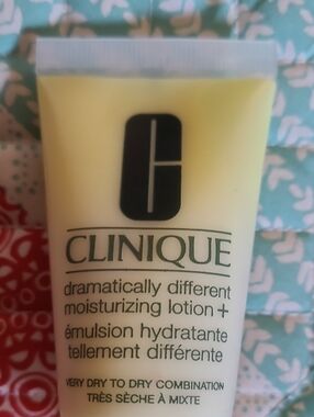 Clinique Dramatically Different Moisturizing Lotion+ - Yellow Tube Mini